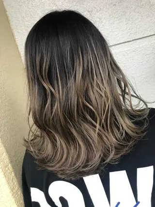 ミディアム カラー レイヤーカット匠 イソザキノリユキのヘアスタイル