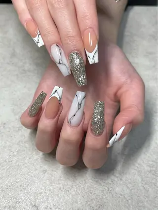 ネイル ネイルルーム チャームのネイルデザイン
