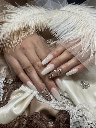 ネイル UNABOMBA (24時間営業)のネイルデザイン