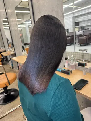 セミロング 縮毛矯正×髪質改善× 艶髪カラー 吉原和磨のヘアスタイル