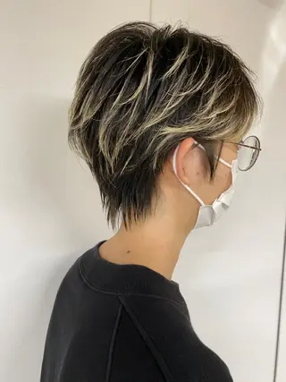 ショート カラー KOOKI スティードトーキョーのヘアスタイル