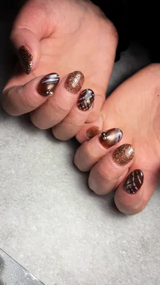 ネイル 関山 志乃のネイルデザイン