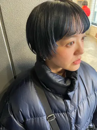 ショート カラー 💓パーマ，💗 レイヤーカットのヘアスタイル