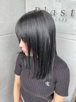 ミディアム カラー Blast Erikaのヘアスタイル