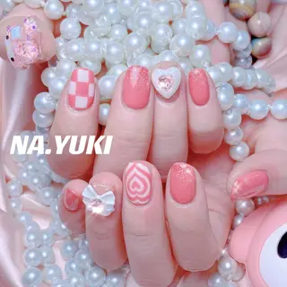 ネイル 🦋 Queenieのネイルデザイン