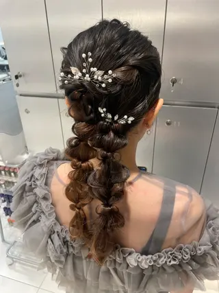 ヘアアレンジ ヘアセット🎀耳つぼ 👂💎MONAMIのヘアスタイル