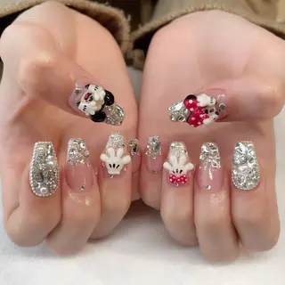 ネイル 💎🐰 saki. m 🐰💎のネイルデザイン