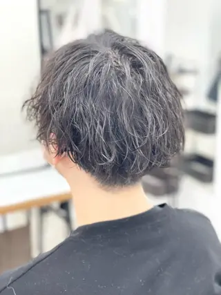 ミディアム パーマ メンズ ハイライト&曲がる 縮毛矯正特化 玉置のヘアスタイル