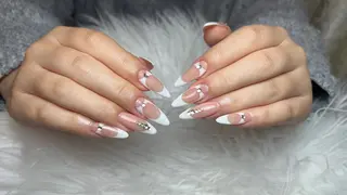 ネイル T.Lee Nail Lilyのネイルデザイン