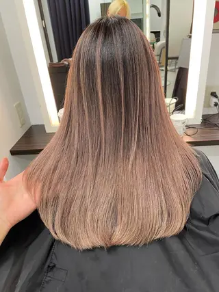 ミディアム カラー パーマ ヘアアレンジ マツエク・マツパ 高井瑠華🌼 ストカールカット特化のヘアスタイル