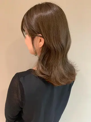 セミロング カラー 平尾 樹里のヘアスタイル