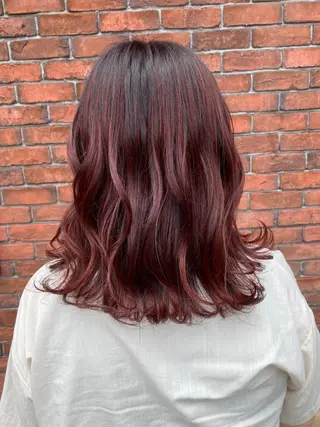 セミロング カラー 山西 真琴のヘアスタイル