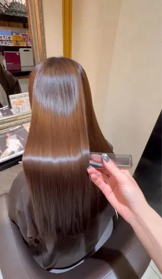 ロング 学生限定メニュー あり‼️鈴木咲千😸のヘアスタイル