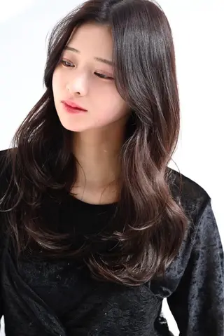 カラー 細川 真希のヘアスタイル