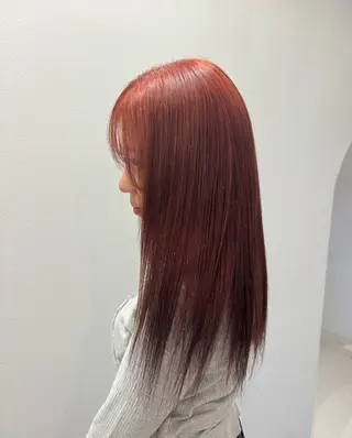 カラー 坪井 れあのヘアスタイル