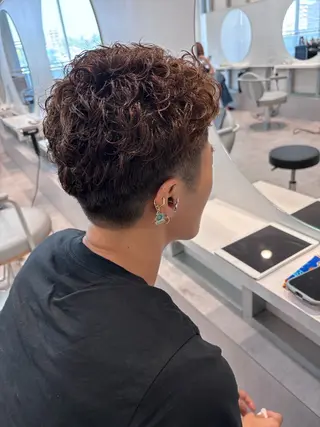 ショート パーマ メンズ 渋谷 とまとのヘアスタイル