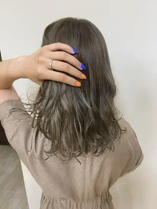カラー SALOWIN栄 高須大貴のヘアスタイル