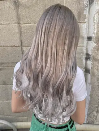 カラー ダブルスキルエクステ /羽エクステ白石宇由のヘアスタイル