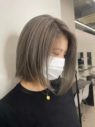 ショート カラー 岡留 愛美のヘアスタイル