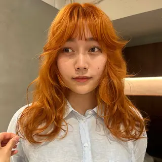 セミロング カラー SALOWIN四条河原町所属・市場 優梨 レイヤーカットのヘアスタイル