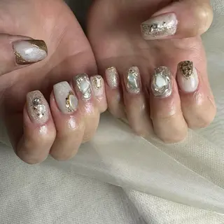 ネイル 里見 麗のネイルデザイン