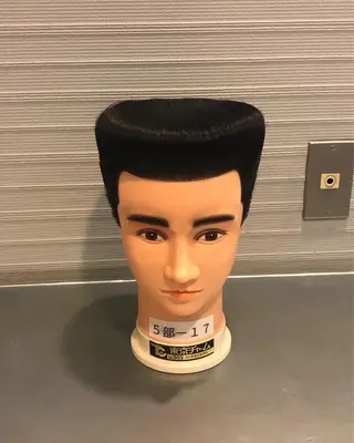 ミディアム 刈り上げの あおきさんのヘアスタイル