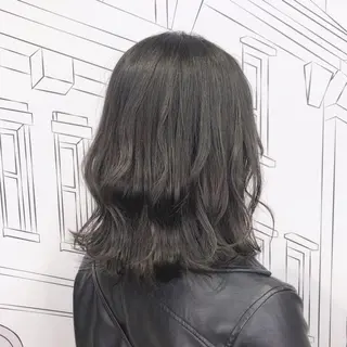 ミディアム カラー TOMOKA 艶髪/透明感カラーのヘアスタイル