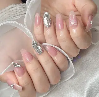 ネイル bijou nails　蓮のネイルデザイン