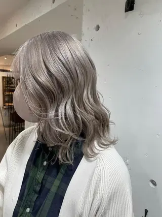 セミロング カラー カラーが上手い 辻悠月のヘアスタイル