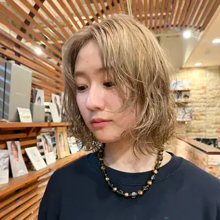 ショート たおちゃん／レイヤー ／透明感カラーのヘアスタイル