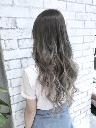 ロング カラー パーマ ヘアアレンジ メンズ キッズ ネイル マツエク・マツパ バレイヤージュ/ 髪質改善/渡邉悟🌱のヘアスタイル