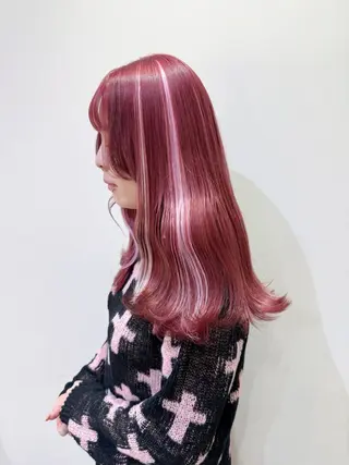 ミディアム 横浜🍒ルーツカラー エクステ／RIEのヘアスタイル