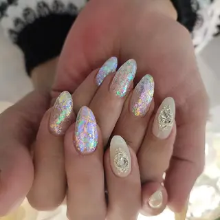 ネイル RUNWAY 　　の眉毛・アイブロウイメージ
