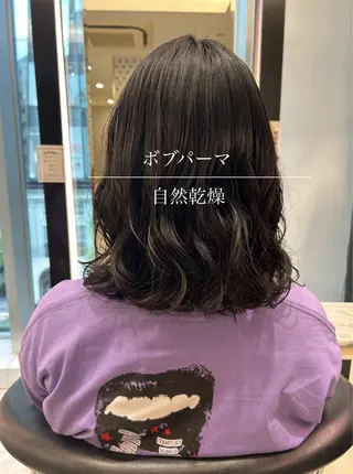 ミディアム パーマ 韓国っぽ透け感カラー マンツーマン🫧なおのヘアスタイル