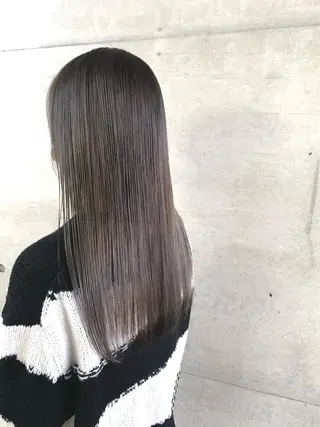 ロング カラー 西岡 優太のヘアスタイル