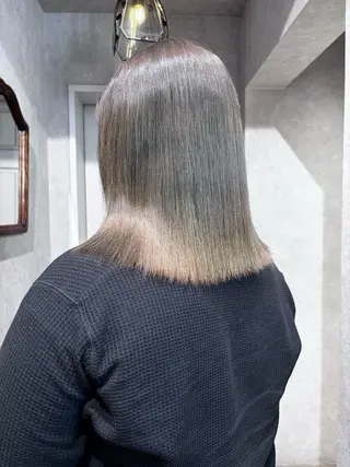ミディアム 小林 遥のヘアスタイル