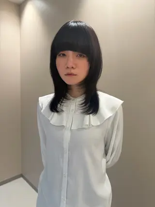 ミディアム 阪上 沙織のヘアスタイル