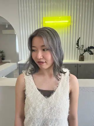 ショート カラー 喜屋武 美月のヘアスタイル