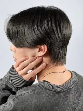 ミディアム メンズ 宮内 絃希のヘアスタイル