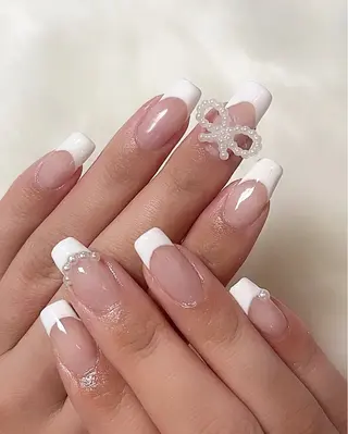 ネイル シュシュ 🎀 girly nailのネイルデザイン