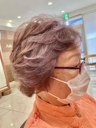 ショート カラー 低ダメ高明度 低ダメ高明度ハイトンのヘアスタイル