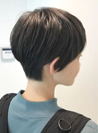 ショート 🌊インナーカラー 🐬櫻井海星のヘアスタイル
