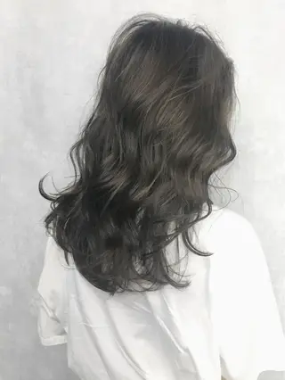 ミディアム カラー レイヤーカット BLend 渋谷のヘアスタイル
