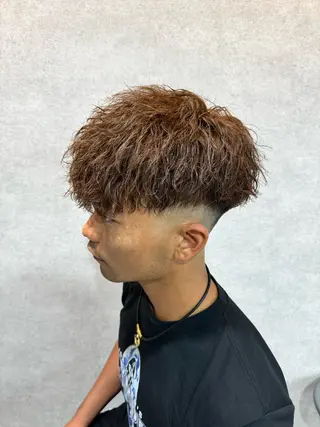ショート カラー パーマ ヘアアレンジ メンズ 仕上がり満足度No. 1🔥BLUCK🔥のヘアスタイル