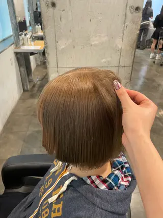 ショート カラー ハイトーン 横浜💞ミオのヘアスタイル