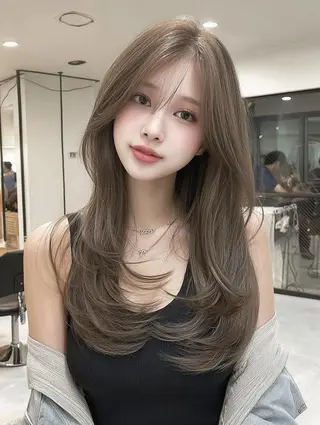 セミロング 橋本 眞穂のヘアスタイル