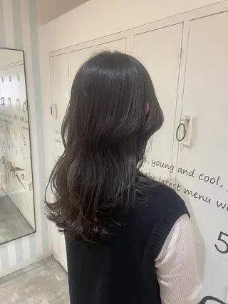 セミロング カラー ヤマナカ エリカのヘアスタイル