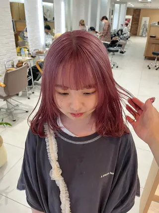ミディアム 矢澤 明日香のヘアスタイル