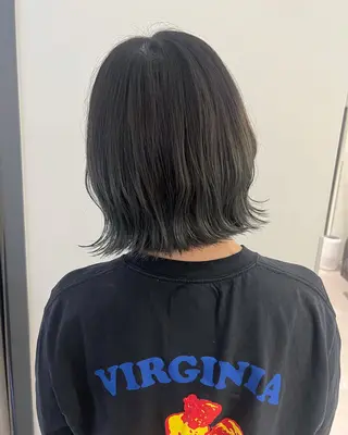 ショート 暗髪カラー🫐パーマ おくだりんかのヘアスタイル