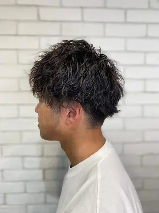 ショート パーマ ヨシダ フミノリのヘアスタイル